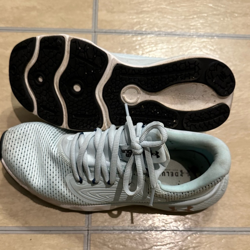 Women’s Under Armour Vantage 2 Shoes